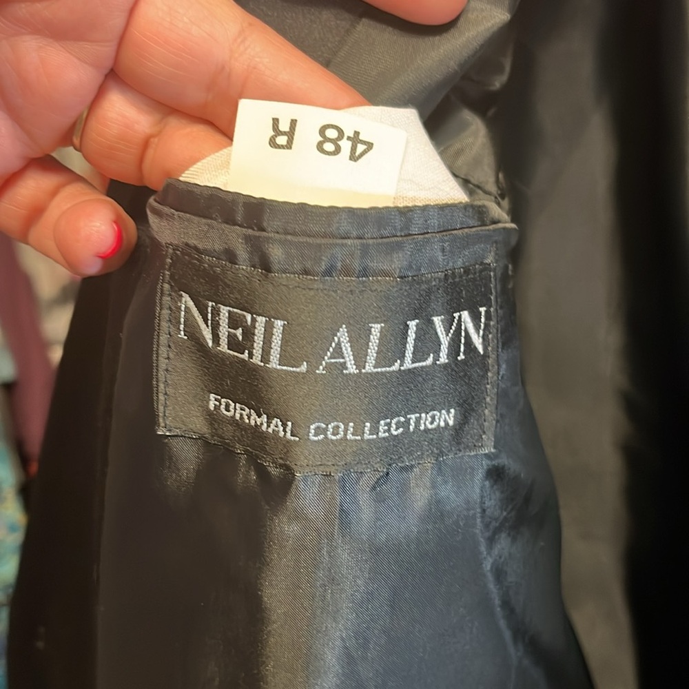 Suit jacket - Picture 2 of 2